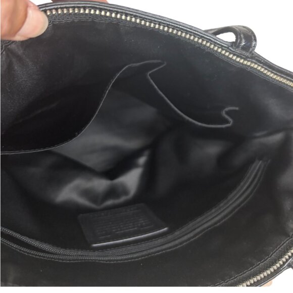 Coach Large Signature Black Patent Leather Shoulder Handbag - Picture 6 of 10